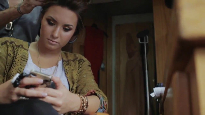 Demi Lovato - A Letter To My Fans 569 - Demilush - Therealdemilovato Youtube Channel Screencaptures - A Letter To My Fans oo2
