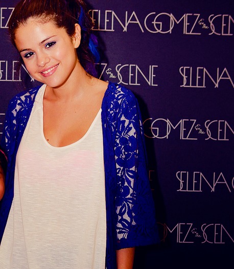 izPlJg201090-02_large - 0     I love Selena forever