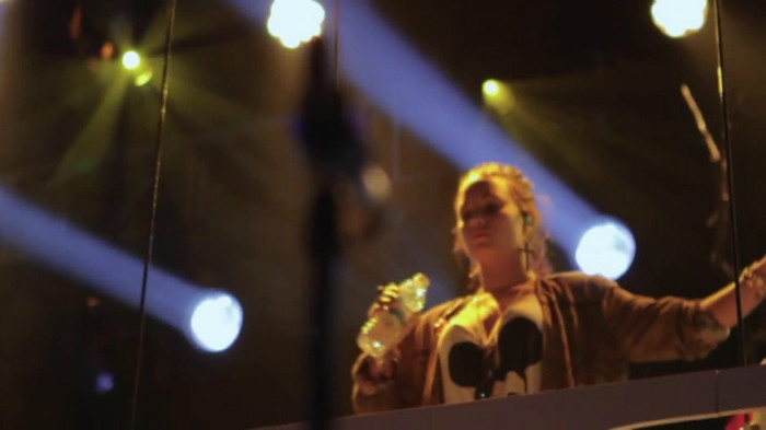 Demi Lovato - A Letter To My Fans 194 - Demilush - Therealdemilovato Youtube Channel Screencaptures - A Letter To My Fans oo1