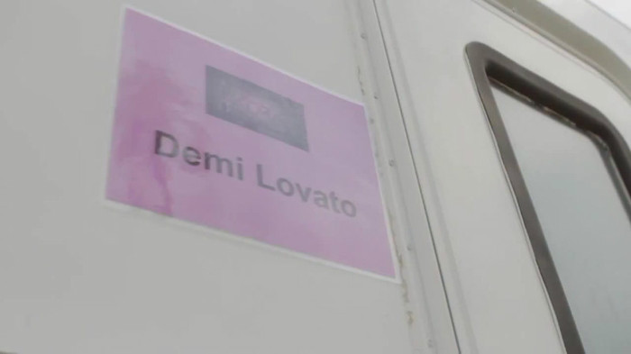 Demi Lovato - A Letter To My Fans 385