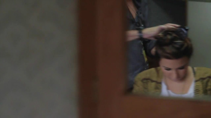 Demi Lovato - A Letter To My Fans 422 - Demilush - Therealdemilovato Youtube Channel Screencaptures - A Letter To My Fans oo1