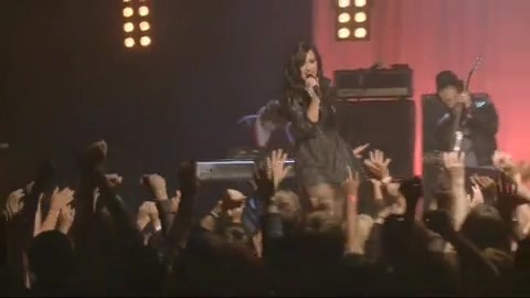 Demi Lovato - Behind the Scenes - Here We Go Again 1095