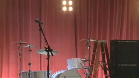 Demi Lovato - Behind the Scenes - Here We Go Again 186