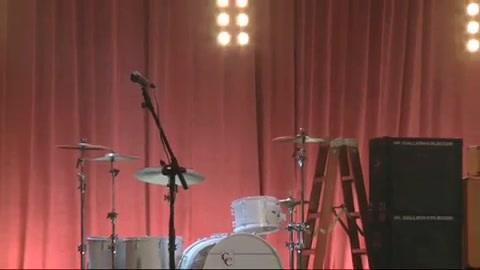 Demi Lovato - Behind the Scenes - Here We Go Again 188