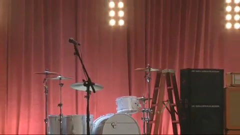 Demi Lovato - Behind the Scenes - Here We Go Again 190