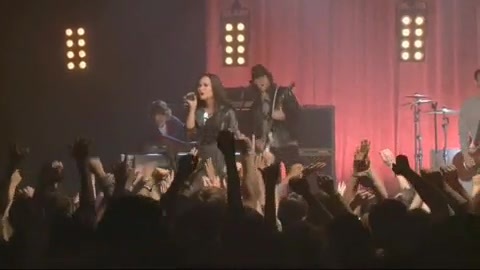 Demi Lovato - Behind the Scenes - Here We Go Again 1150