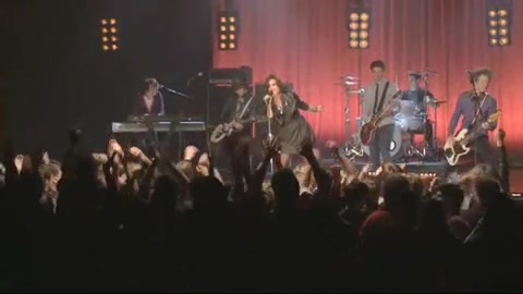 Demi Lovato - Behind the Scenes - Here We Go Again 686