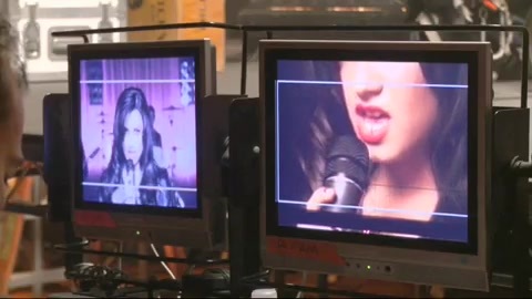 Demi Lovato - Behind the Scenes - Here We Go Again 322