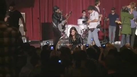 Demi Lovato - Behind the Scenes - Here We Go Again 1221