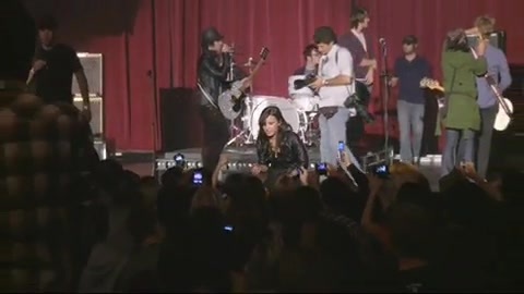 Demi Lovato - Behind the Scenes - Here We Go Again 1223