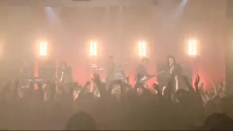 Demi Lovato - Behind the Scenes - Here We Go Again 1250