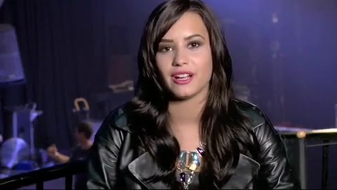 Demi Lovato - Behind the Scenes - Here We Go Again 745