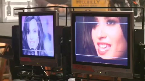 Demi Lovato - Behind the Scenes - Here We Go Again 444 Demi Lovato - Behind the Scenes - Here We Go Again 444