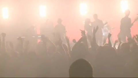 Demi Lovato - Behind the Scenes - Here We Go Again 1320