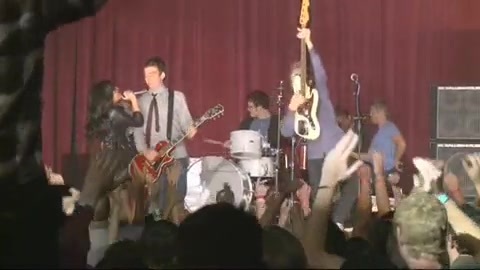 Demi Lovato - Behind the Scenes - Here We Go Again 1340