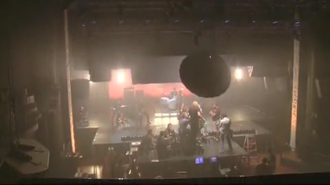 Demi Lovato - Behind the Scenes - Here We Go Again 1357