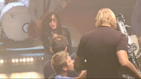 Demi Lovato - Behind the Scenes - Here We Go Again 840