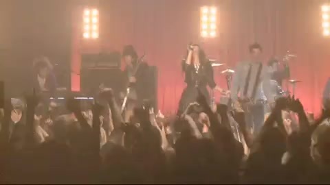 Demi Lovato - Behind the Scenes - Here We Go Again 1386