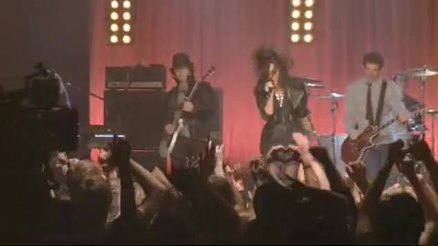 Demi Lovato - Behind the Scenes - Here We Go Again 1390