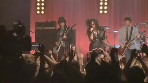 Demi Lovato - Behind the Scenes - Here We Go Again 1391