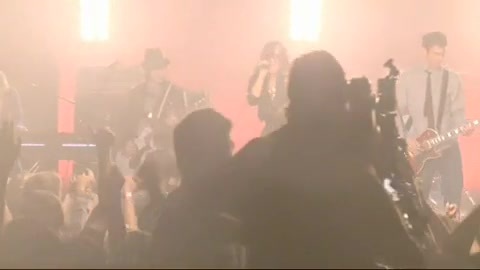 Demi Lovato - Behind the Scenes - Here We Go Again 1405