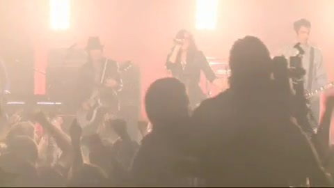 Demi Lovato - Behind the Scenes - Here We Go Again 1407