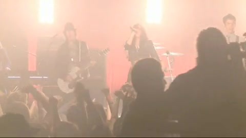 Demi Lovato - Behind the Scenes - Here We Go Again 1409