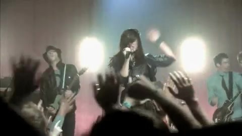 Demi Lovato - Behind the Scenes - Here We Go Again 4148