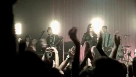 Demi Lovato - Behind the Scenes - Here We Go Again 4181