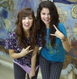 photo13 - Selena and Demi Photo 2