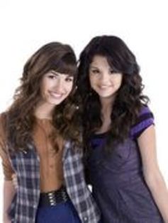 photo3 - Selena and Demi Photo 5