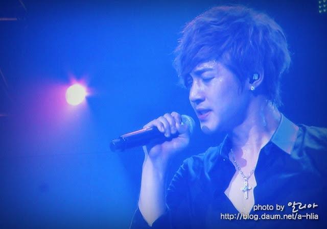 406409_337618812949753_104241489620821_1109321_307671797_n - Concert Kim Hyun Joong -Let s Dance- xX