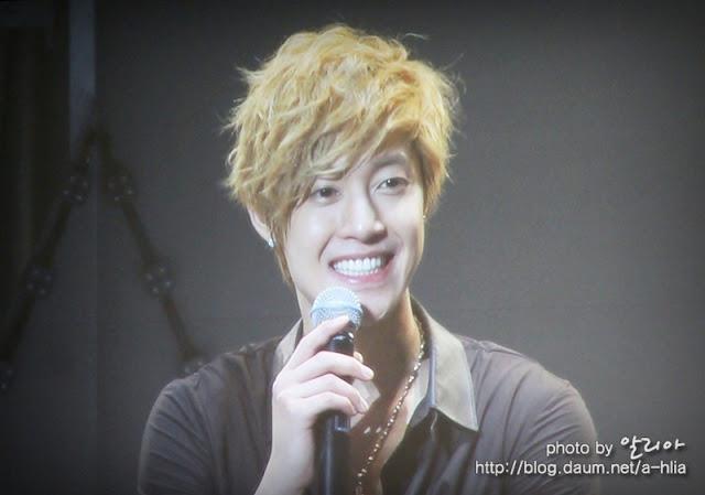 426025_337619402949694_104241489620821_1109334_1981478120_n - Concert Kim Hyun Joong -Let s Dance- xX