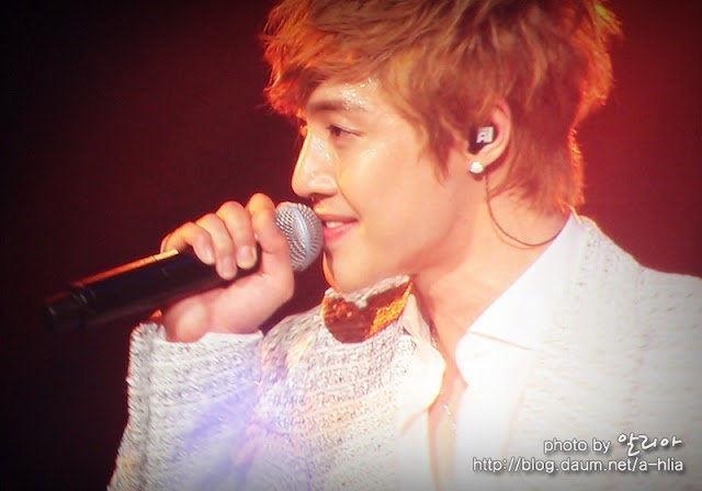 430863_337616882949946_104241489620821_1109280_1746788761_n - Concert Kim Hyun Joong -Let s Dance- xX