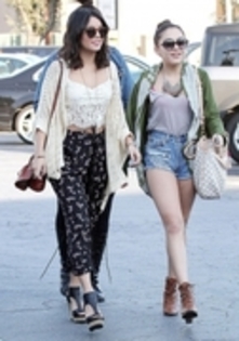 Stell´. and Vane´.! - Stella and Vanessa