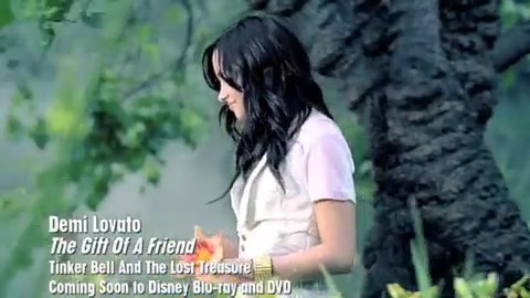 Demi Lovato - Gift Of A Friend - Official Music Video 092 Demi Lovato - Gift Of A Friend - Official Music Video 092