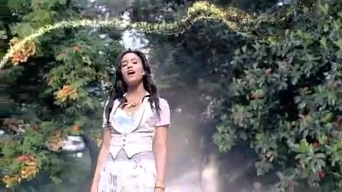 Demi Lovato - Gift Of A Friend - Official Music Video 175 Demi Lovato - Gift Of A Friend - Official Music Video 175