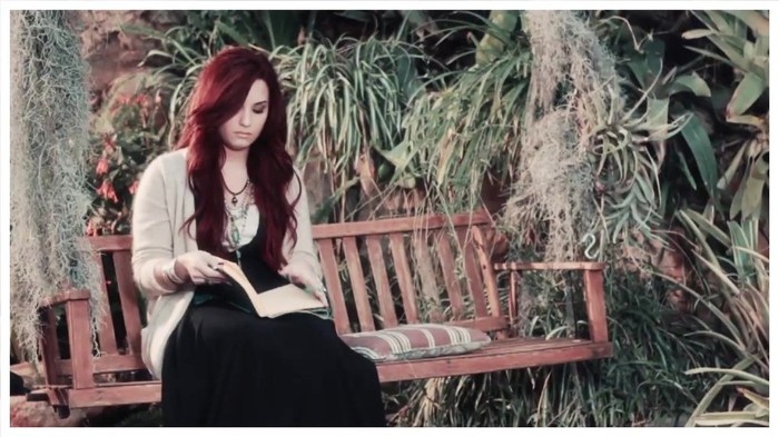 Demi Lovato - Give Your Heart A Break (Lyric video) 023 - Demilush - Give Your Heart A Break Lyric video Part oo1