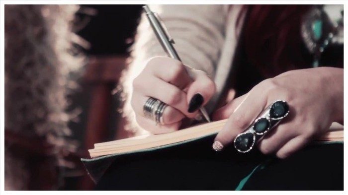 Demi Lovato - Give Your Heart A Break (Lyric video) 1307