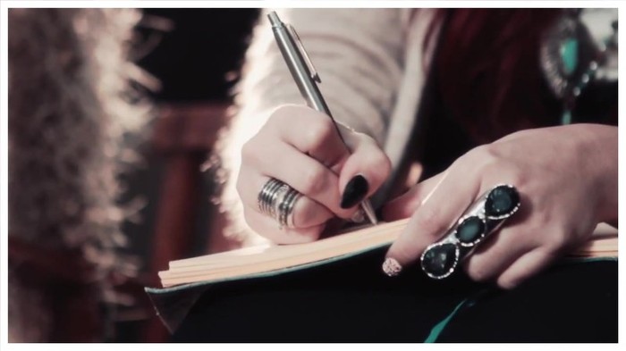 Demi Lovato - Give Your Heart A Break (Lyric video) 1310