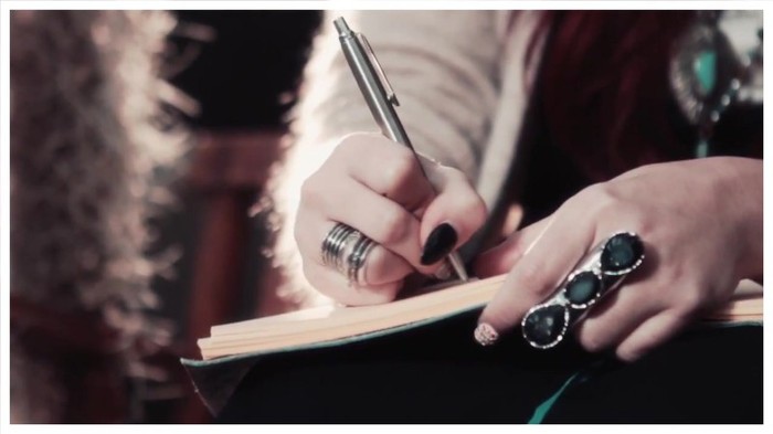Demi Lovato - Give Your Heart A Break (Lyric video) 1312