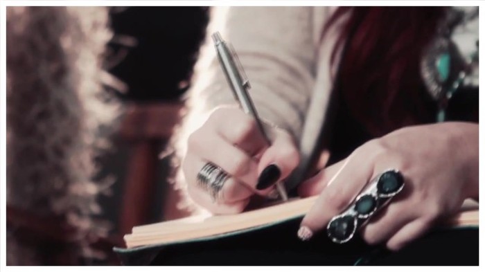 Demi Lovato - Give Your Heart A Break (Lyric video) 1320