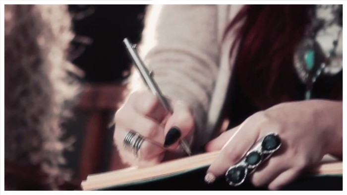 Demi Lovato - Give Your Heart A Break (Lyric video) 1323