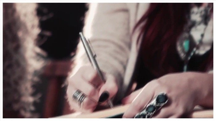 Demi Lovato - Give Your Heart A Break (Lyric video) 1326