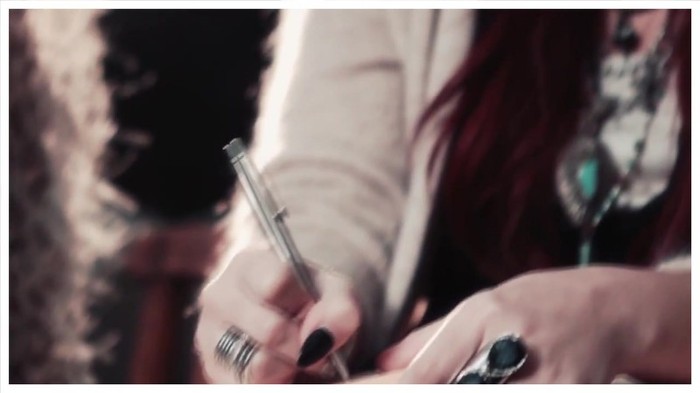 Demi Lovato - Give Your Heart A Break (Lyric video) 1328