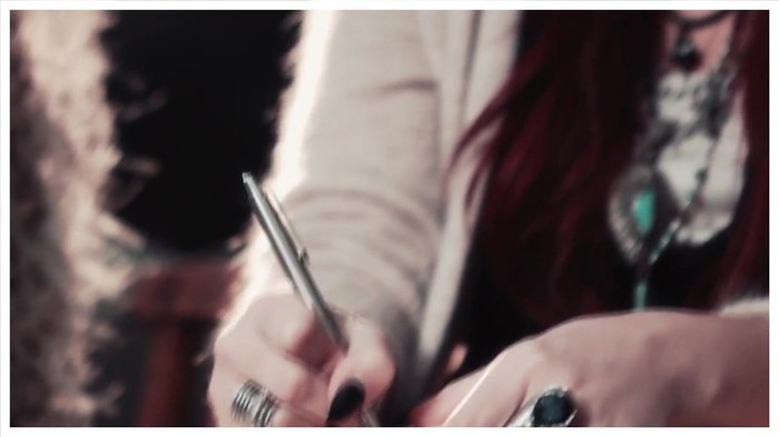 Demi Lovato - Give Your Heart A Break (Lyric video) 1329