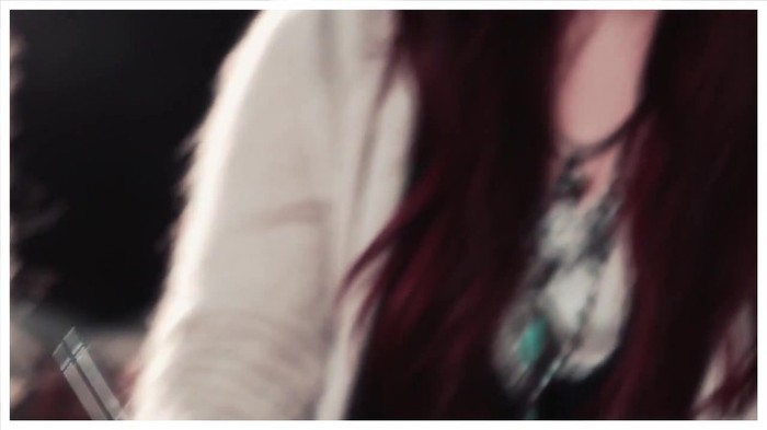 Demi Lovato - Give Your Heart A Break (Lyric video) 1334