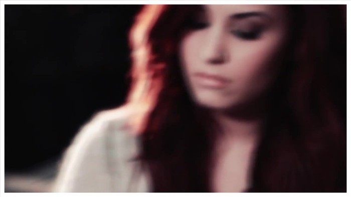 Demi Lovato - Give Your Heart A Break (Lyric video) 1348