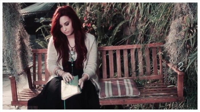 Demi Lovato - Give Your Heart A Break (Lyric video) 1820