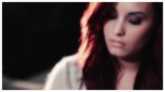 Demi Lovato - Give Your Heart A Break (Lyric video) 1353